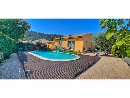 en exclusivite le luc villa plain pied piscine et garage