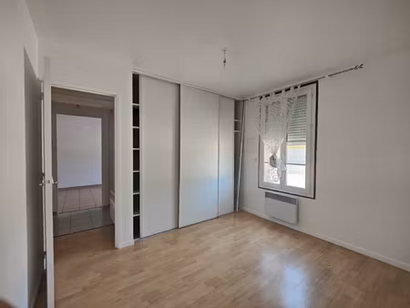 appartement t3 de 42.2m2 - saint sulpice la pointe