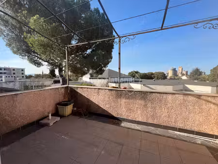 appartement 3 pièce(s) 71 m2 avec terrasse à beaucaire