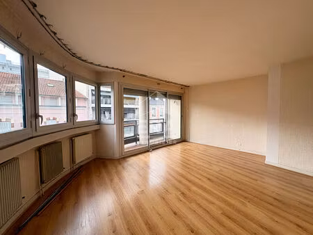appartement 5 pièces à vendre à tarbes  quartier foirail - 98 000 €