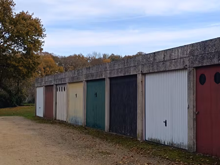 garage fermé à vendre