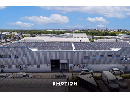 local commercial 170 m2 moudong jarry baie-mahault