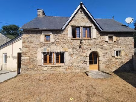 coup de cœur assuré pour cette authentique maison en pierre