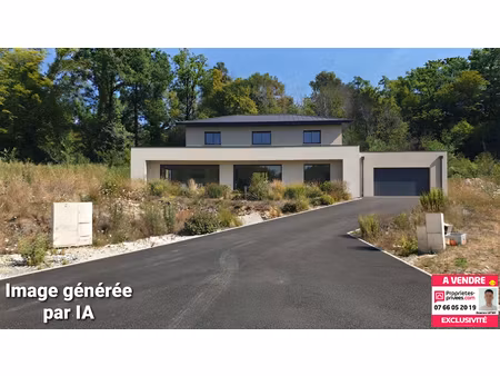 terrain à bâtir de 989 m²