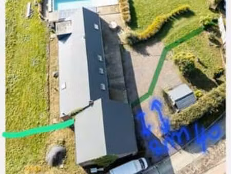 grange 3 façades avec terrain de 300 m à blaugies