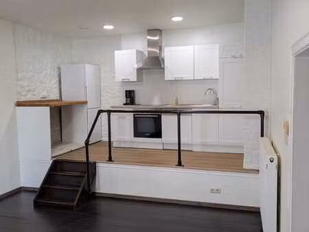 duplex 80m² – entrée indépendante – 2 ch + bureau – peb b
