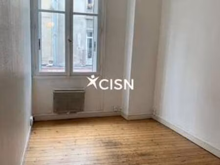 location appartement 2 pièces à nantes centre ville (44000) : à louer 2 pièces / 32m² nant