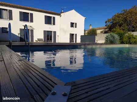 maison restaurée avec piscine