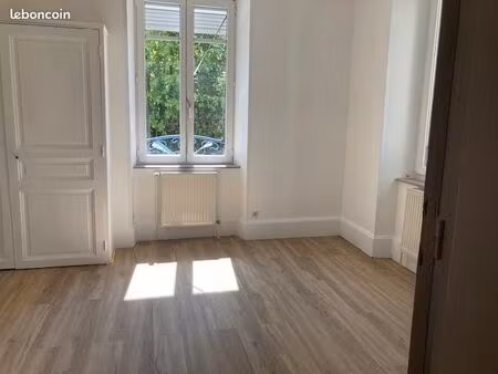 à louer –f4 de 90 m² avec jardin privatif – gérardmer