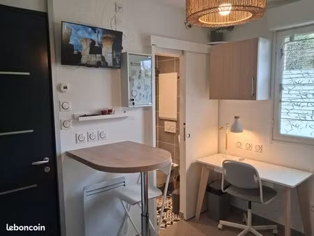 a louer petit studio étudiant de type studette chez l habitant a mérignac bordeaux