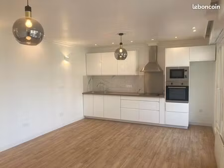 grand et belle appartement à antony- collocation possible pour étudiants