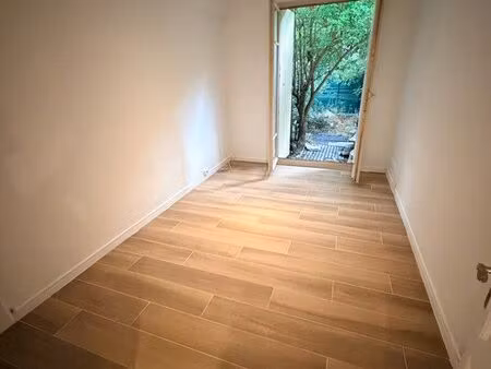 t2 43 m2 + 40m2 d’extérieur