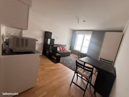 studio 1 pièce 27 m²