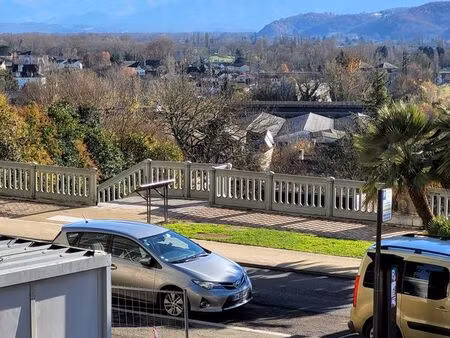 studio meublé rénové centre ville pau - bvd des pyrénées avec vue