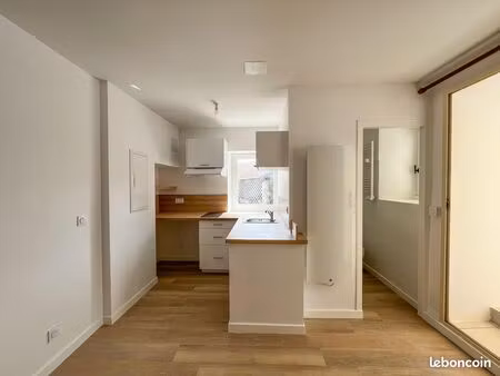 studio 20 m2 avec véranda  entièrement rénové