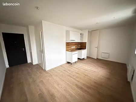 studio 1 pièce 29 m²