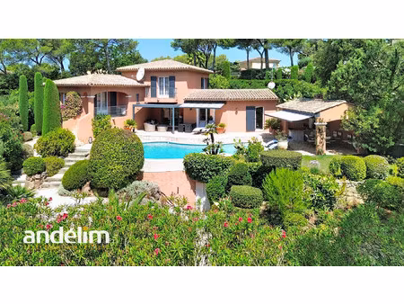 villa de luxe à vendre dans le quartier estérel plage-logis de l'aspé-péguière