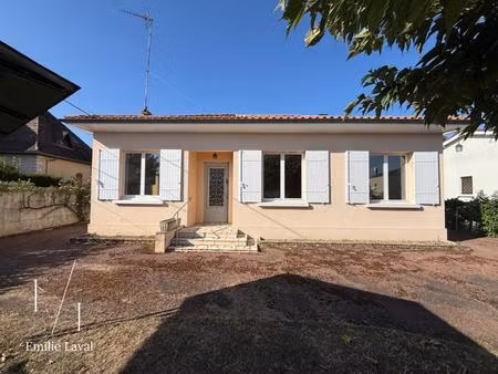 maison avec dépendance  cave à vin et terrain clos de 1 737 m² à pineuilh (33)