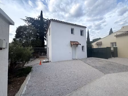 a louer maison neuve en duplex- 54.43m²- 2 places de parking privatives - 1 jardin à châte