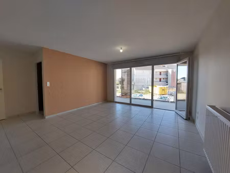 location appartement 3 pièces 63 m² à luc-la-primaube (12450)