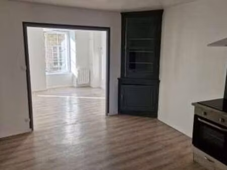 location appartement 4 pièces meublé à moncontour (22510) : à louer 4 pièces meublé / 90m²