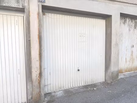 garage 1 pièce 15 m²
