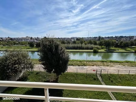 à louer – appartement t2 meublé  refait à neuf  avec balcon et ascenseur