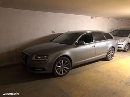 grande place de parking