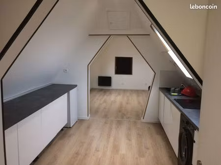 joli studio lumineux