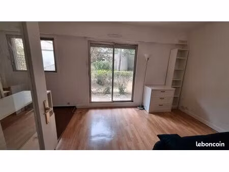 location studio vanves 900 près michelet