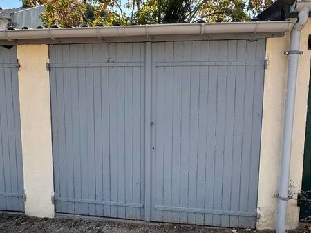 à louer – garage fermé et sécurisé – rue du bouillon  nantes