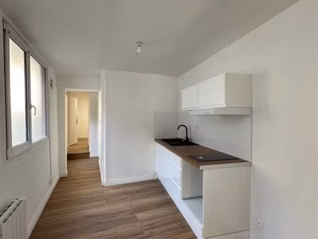 maison t3 porte ouverte