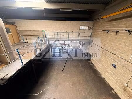 entrepot 450 m² a savigny le temple a vendre