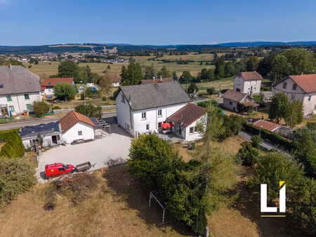 grande maison pleine de cachet