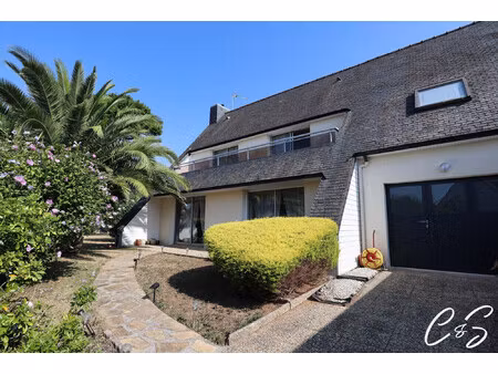 une maison de belle facture  au calme  à proximité immédiate