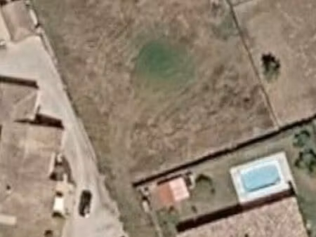 terrain a batir de 1600 m² plat avec tout a l'egout sans vis a vis