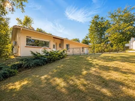 maison de 116 m² à la roche-chalais