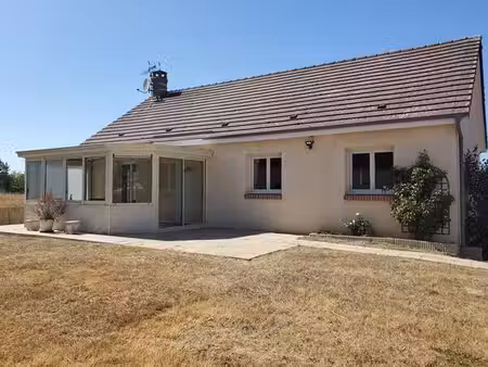 10 kms de verneuil pavillon trois chambres avec sous-sol