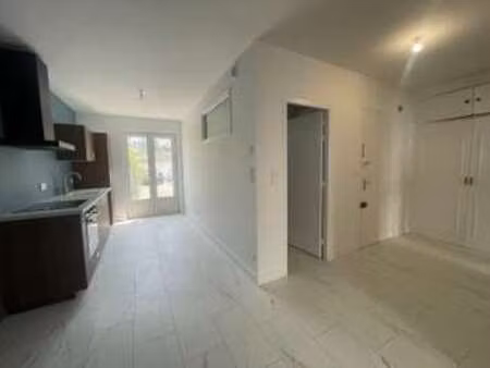 location appartement 2 pièces à lorient (56100) : à louer 2 pièces / 49m² lorient