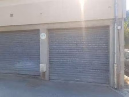 location garage box et parking à saint-lô (50000) : à louer / 12m² saint-lô