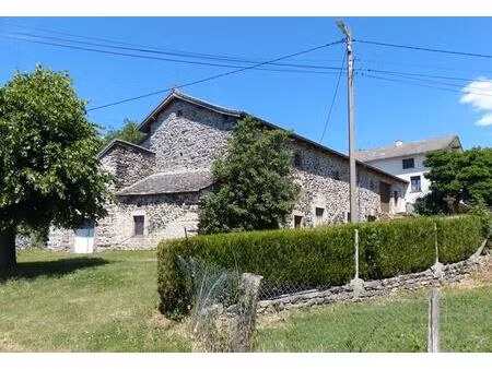 maison de caractère à saint-hostien