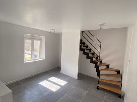 foug - appartement de 3 pièces rénové avec entrée indépendante