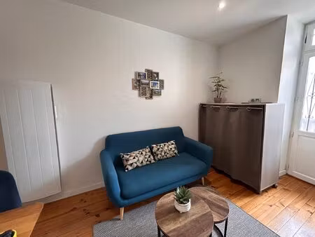 halles de pau - t2 meuble de 22m² -