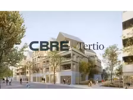 location commerce tours 200 m²