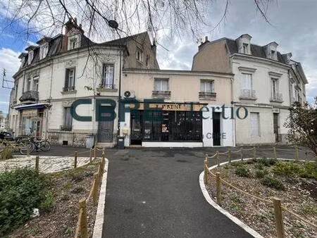 location commerce tours 58 m²