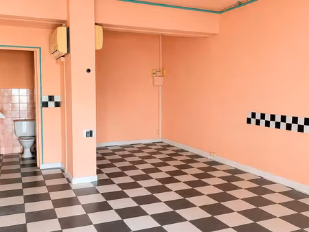 local commercial au gosier
