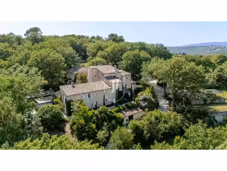 domaine du 18e avec maison de gardien  piscine  maison d'amis et dépendances à vendre à...