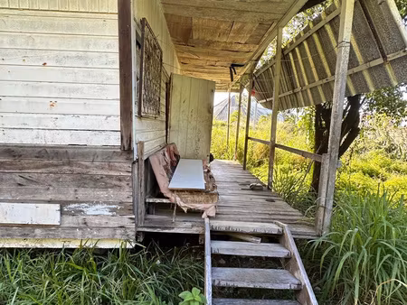 calypso insalubre avec terrasse 2 chambres à vendre 84800 eur