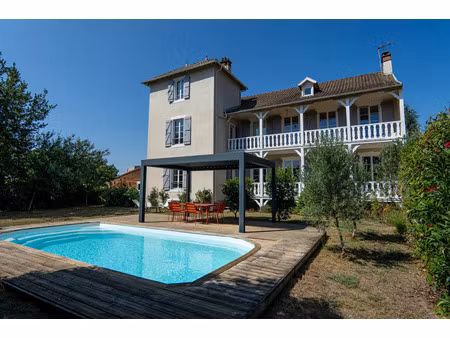 vente maison 8 pièces 226m2 gelos 64110 - 790000 € - surface privée