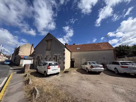 vente immeuble 165 m² à gien (45500)  205 000 €